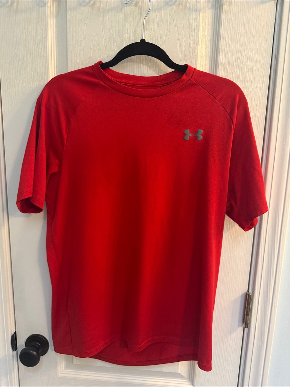 Under Armour Red Short-Sleeve Athletic Tee